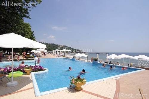 Marina Hotel 8